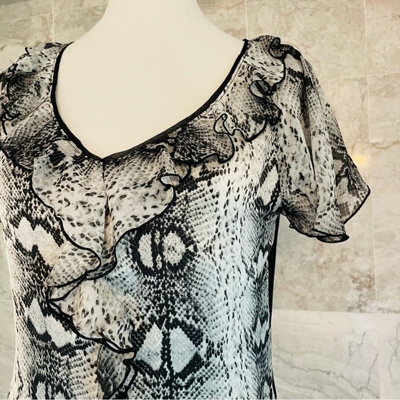 WHBM Snake Print Flutter Sleeve Top - Picture 4 of 8